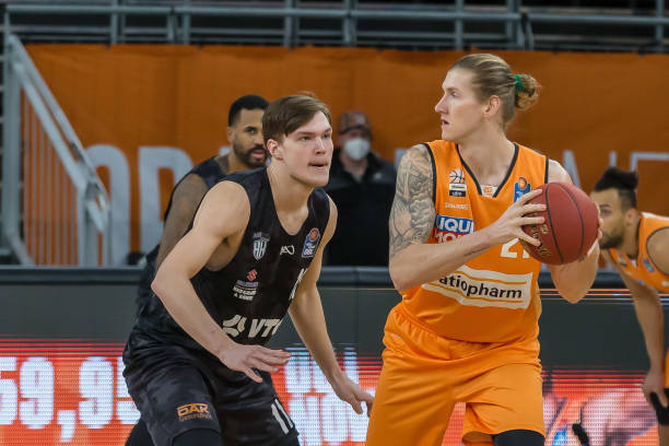 我们不仅看 我们不仅看