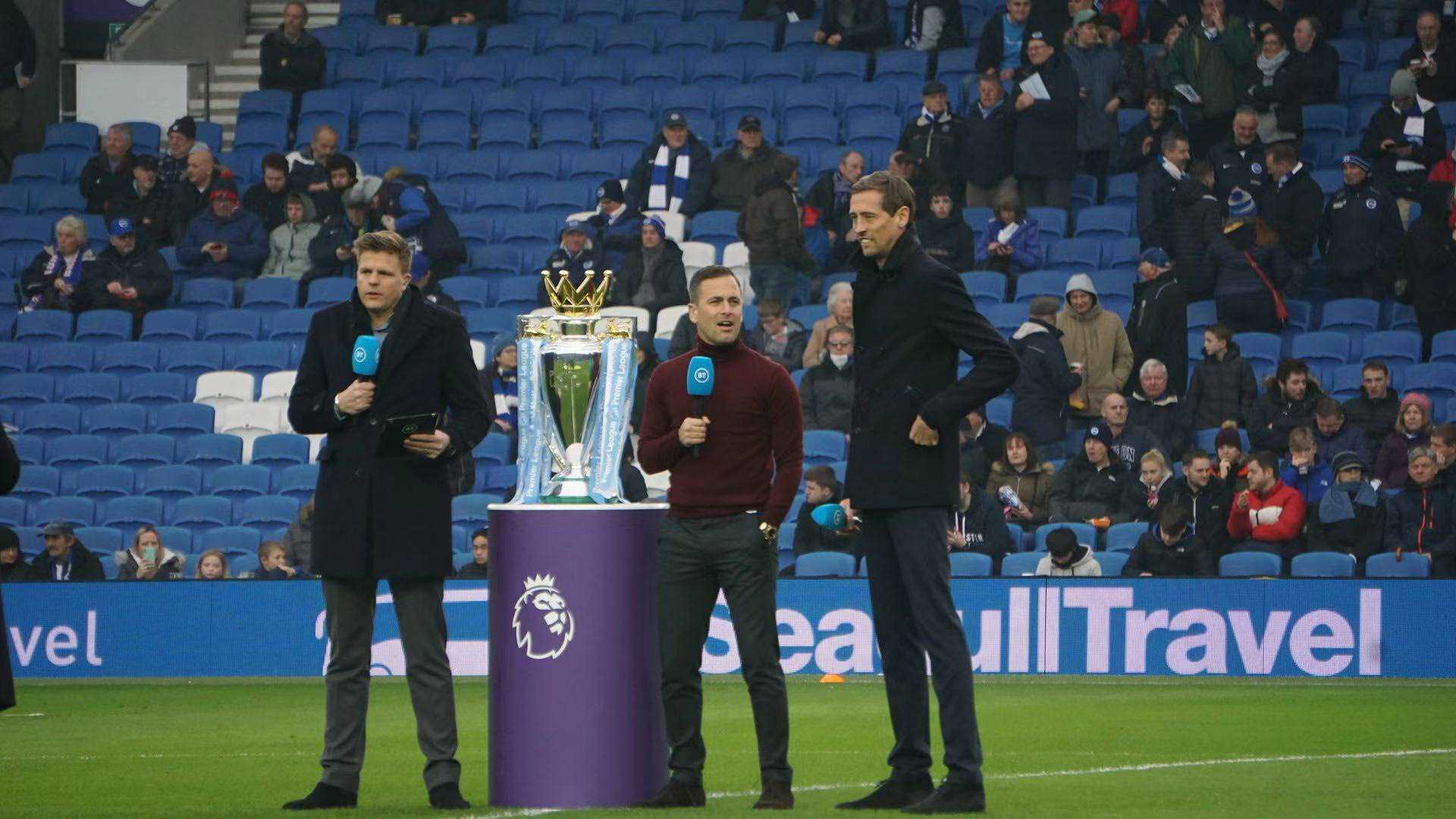 舆论压力也 舆论压力也