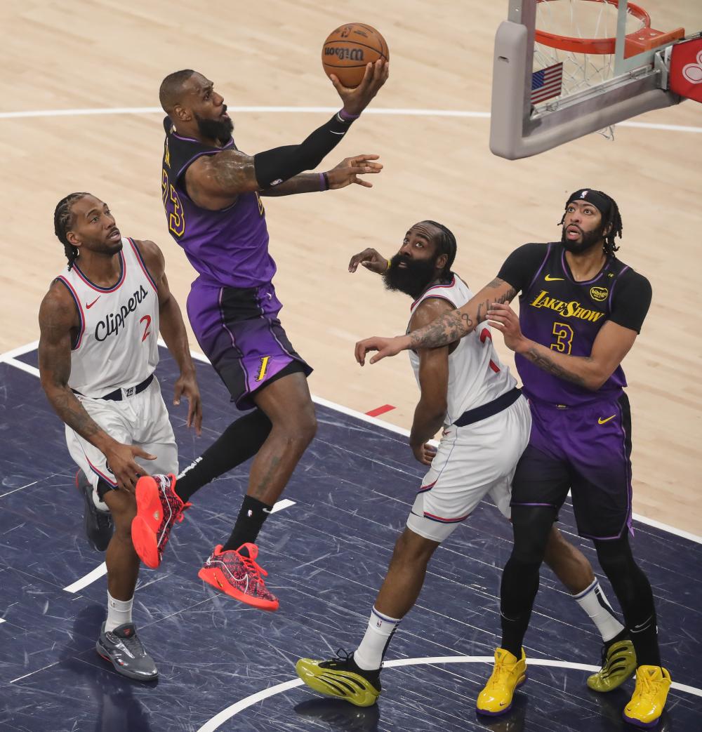 为球队扳回 为球队扳回