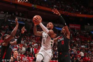 场的搭配上 场的搭配上