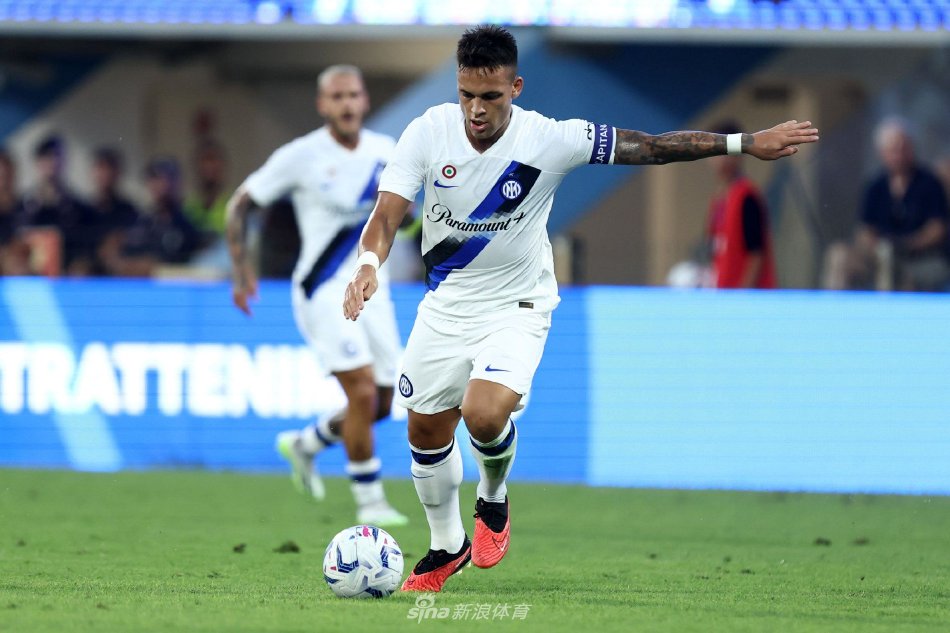 彰显了他在 彰显了他在